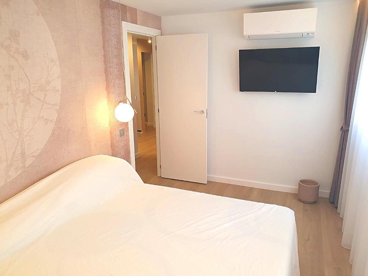 First Line Beach Beautiful Two Bedrooms Μπένιντορμ Εξωτερικό φωτογραφία
