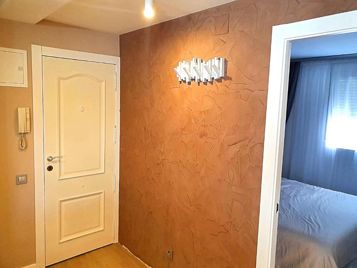 First Line Beach Beautiful Two Bedrooms Μπένιντορμ Εξωτερικό φωτογραφία