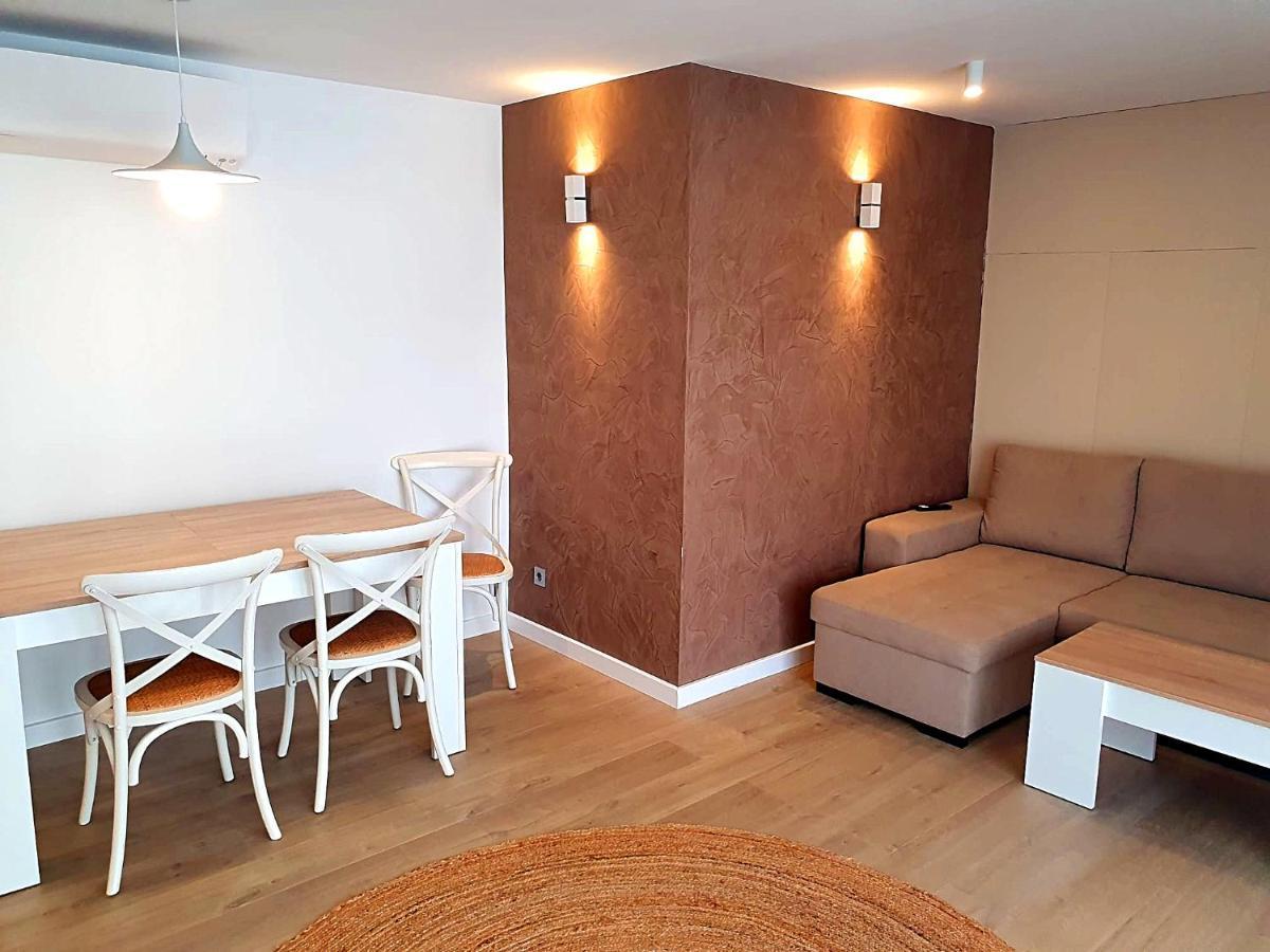 First Line Beach Beautiful Two Bedrooms Μπένιντορμ Εξωτερικό φωτογραφία