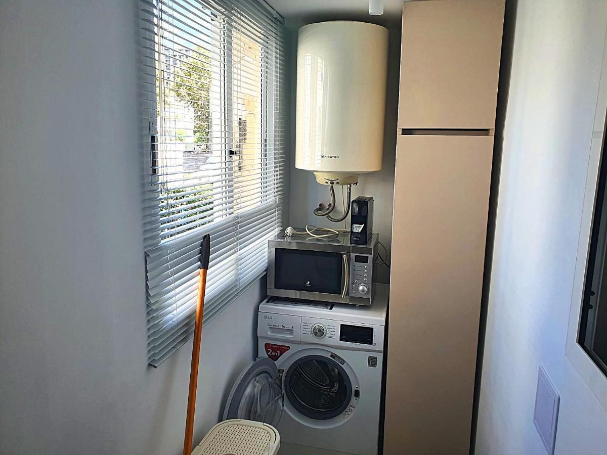 First Line Beach Beautiful Two Bedrooms Μπένιντορμ Εξωτερικό φωτογραφία